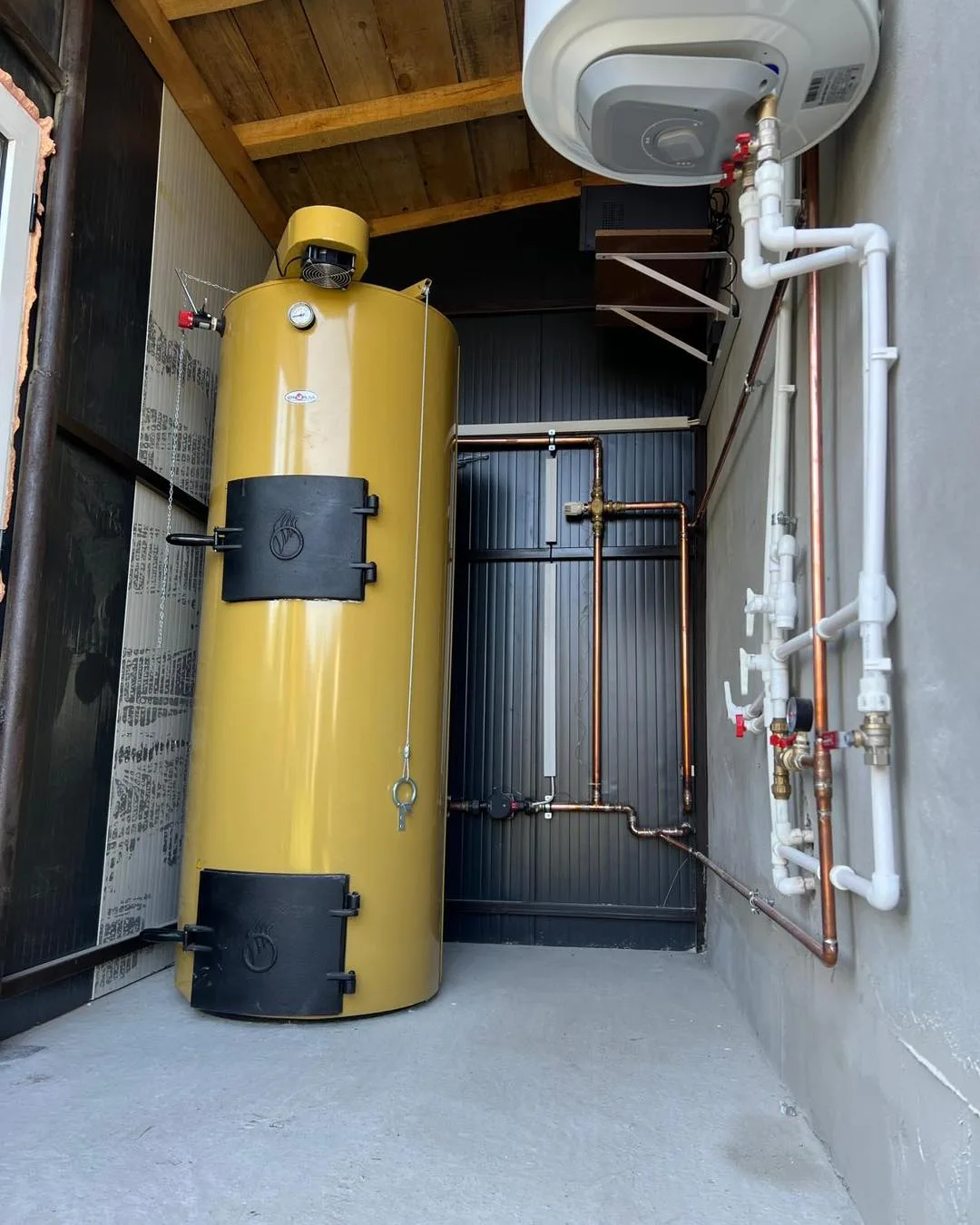 centrala pe lemne si carbune Stropuva